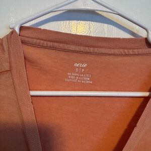 Aerie orange tshirt